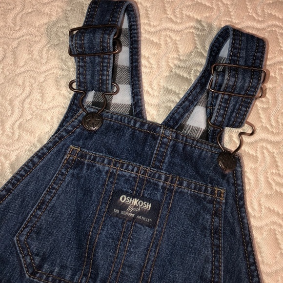 Oshkosh Boys Denim Overall. - Picture 1 of 3